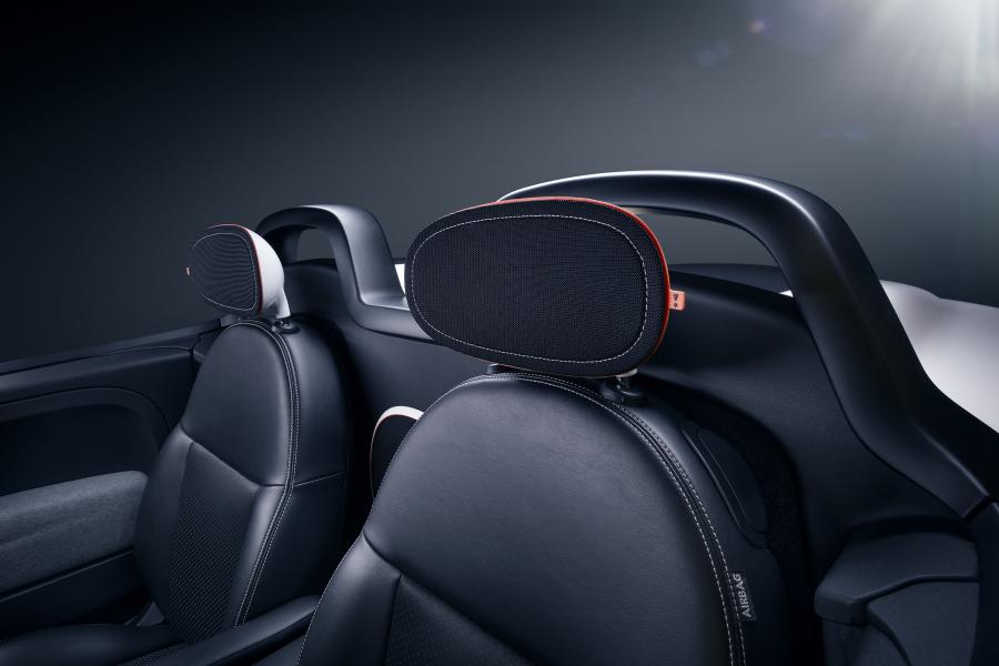 Интерьер Fiat 500e Concept by Harman (FF) 2019 года  (фото 7 из 10)